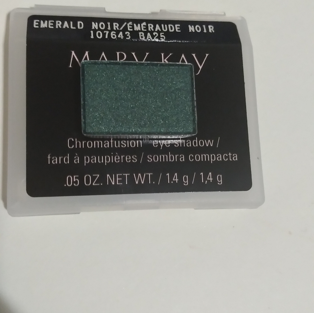 Eye shadow